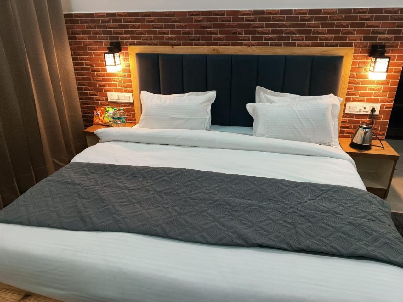 Red Roof Inn Ramnagar  Ngoại thất bức ảnh