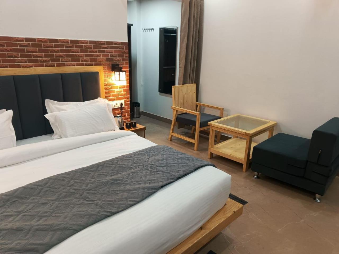 Red Roof Inn Ramnagar  Ngoại thất bức ảnh