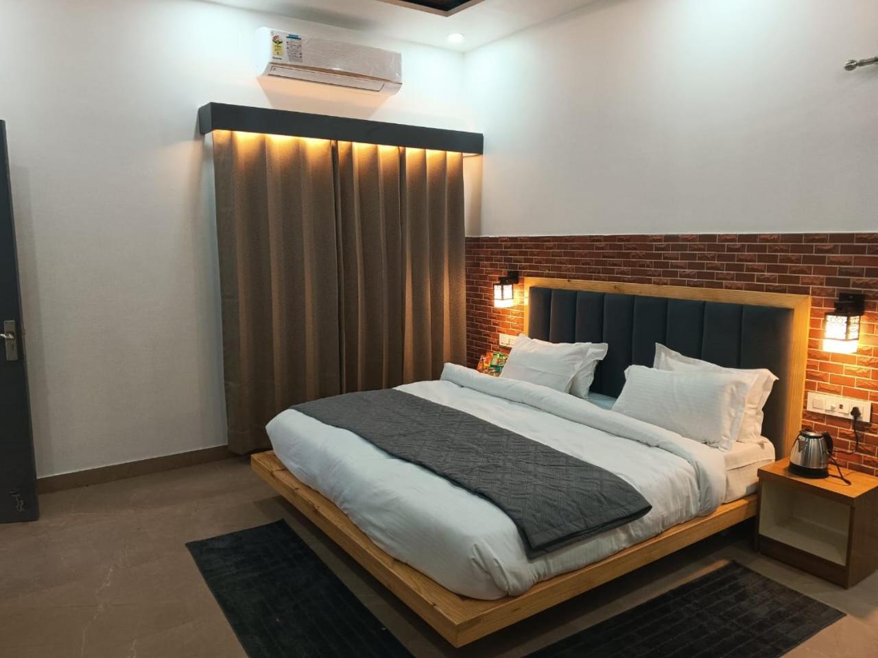 Red Roof Inn Ramnagar  Ngoại thất bức ảnh